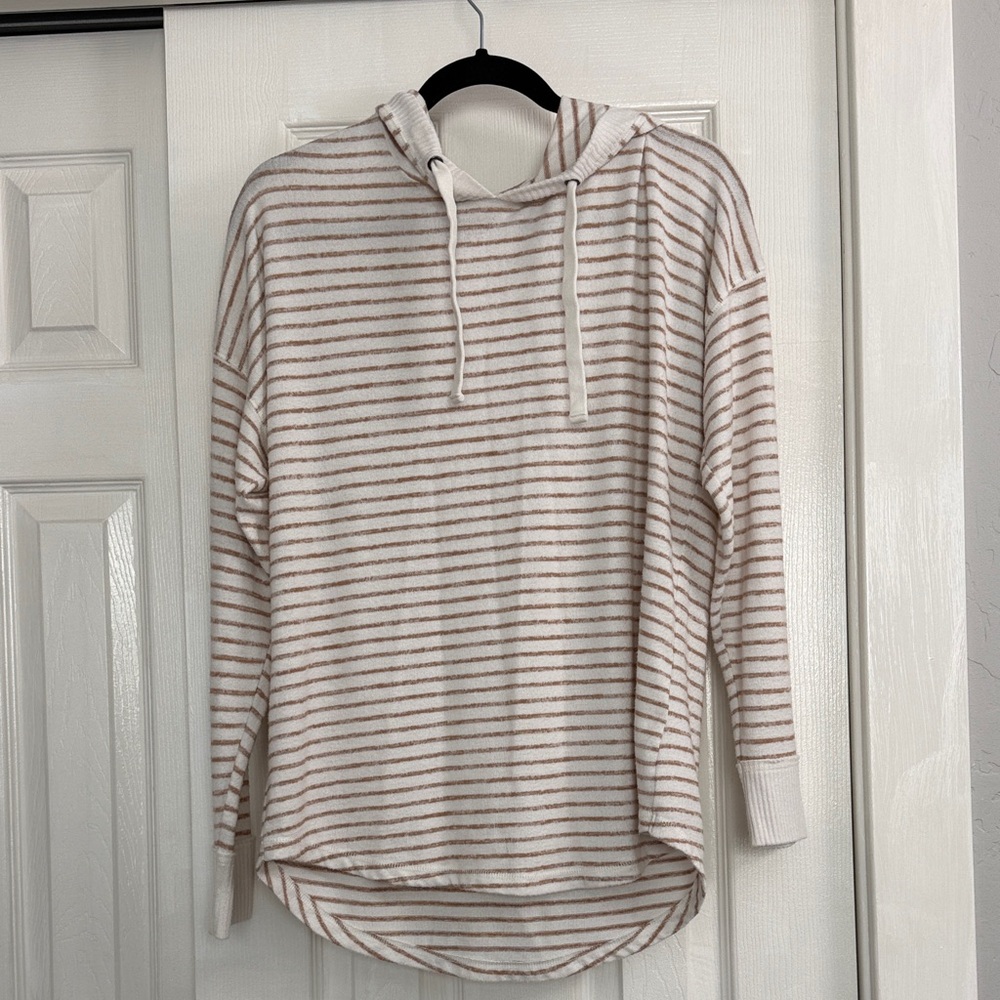 🌵 3 for $20 Abercrombie & Fitch Cozy sweater
